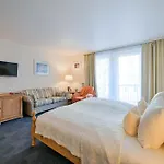 Lessing Szálloda 4*