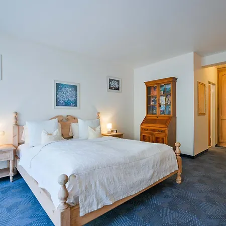Hotel Lessing 4*