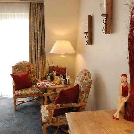 Hotel Lessing 4*