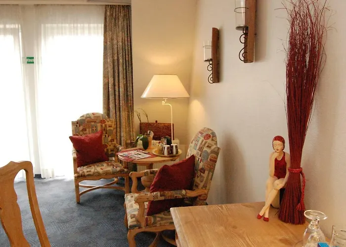 Отель Lessing 4*